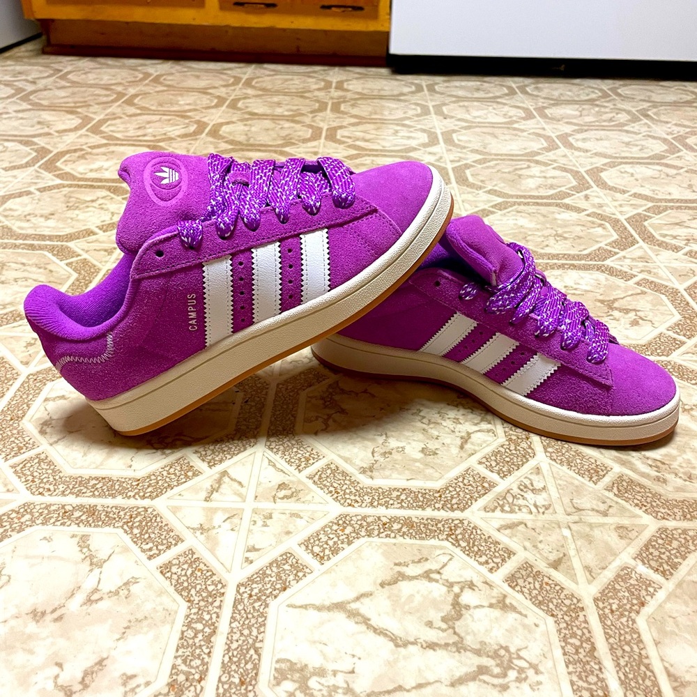 Addidas Campus size 7.5 💜